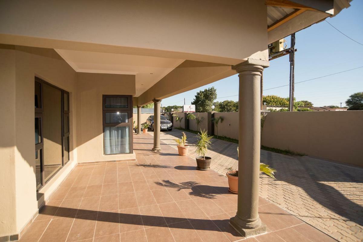 Peaconwood Boutique Villa Palapye Екстер'єр фото